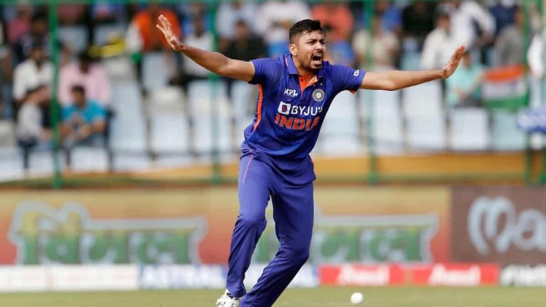 India vs South Africa : Avesh Khan Replaces Injured Shami for 2nd Test against SA